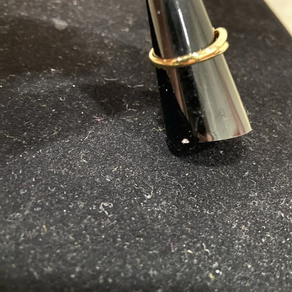 18K Diamond Dangle Heart Ring - Picture 6 of 10